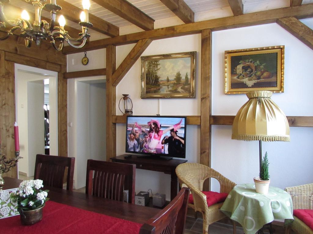 Eifel Quartier Ferienhaus เมเคอร์นิค ห้อง รูปภาพ