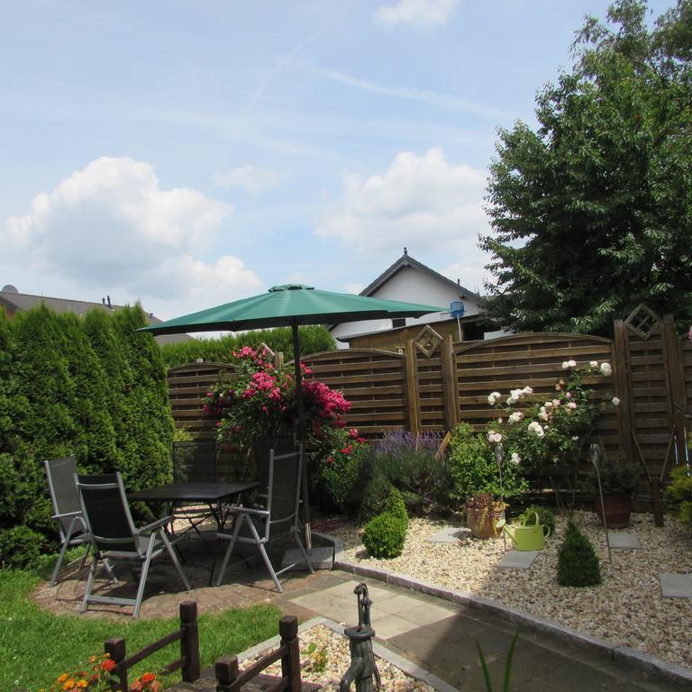 Eifel Quartier Ferienhaus เมเคอร์นิค ภายนอก รูปภาพ
